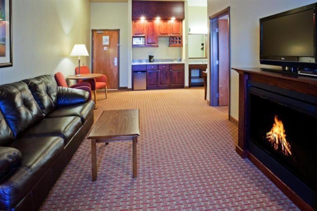 Baymont Inn & Suites By Wyndham Sturgis Exteriör bild