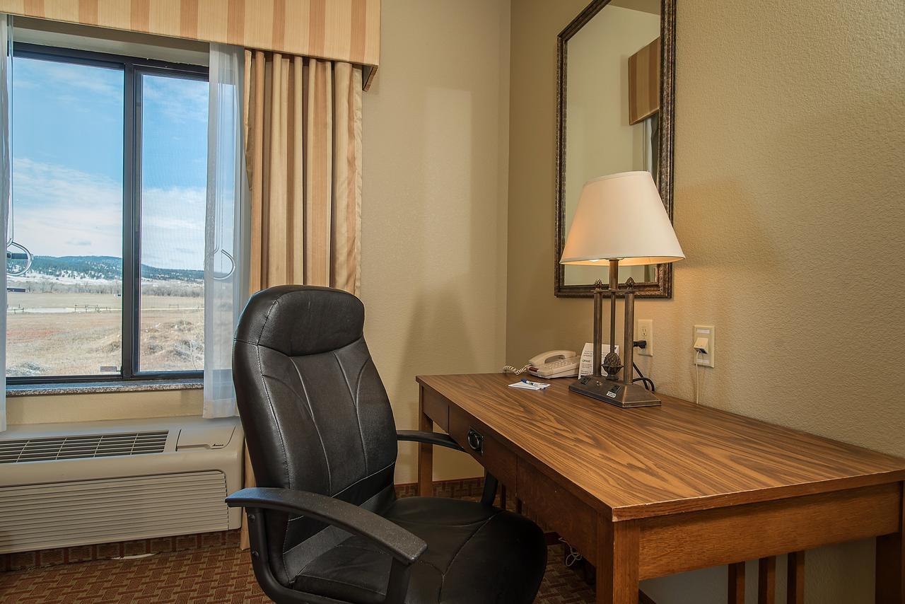 Baymont Inn & Suites By Wyndham Sturgis Exteriör bild