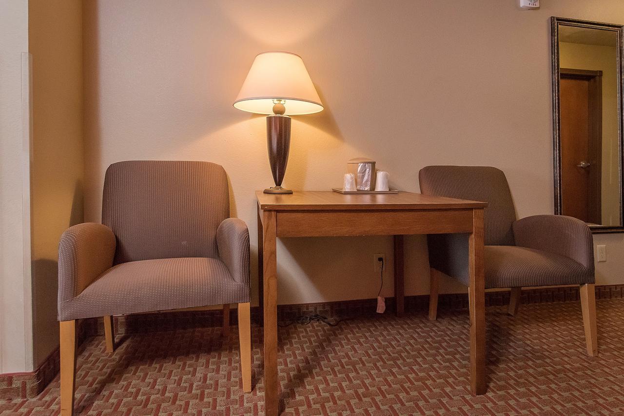 Baymont Inn & Suites By Wyndham Sturgis Exteriör bild